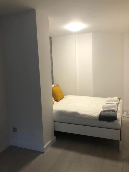 Stunning Apartment In Leeds- Financial District Leeds  Esterno foto
