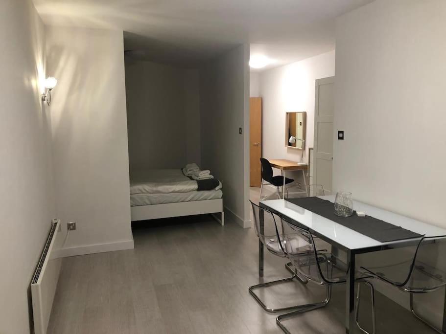 Stunning Apartment In Leeds- Financial District Leeds  Esterno foto