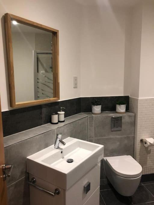 Stunning Apartment In Leeds- Financial District Leeds  Esterno foto